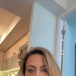 Meet your Posher, Yasmine